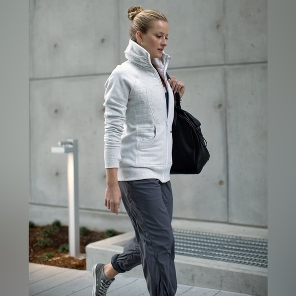 LULULEMON Womens Calm & Cozy Jacket Light Gray Size 4 - Picture 1 of 13